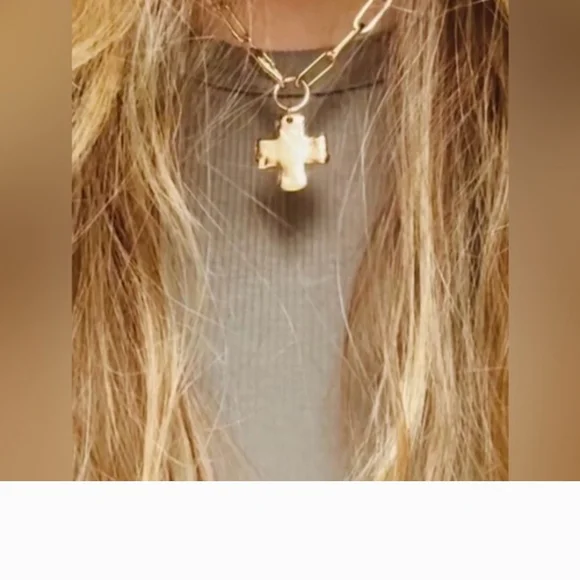 Gold Chain Necklace with Cross Pendant - Picture 3 of 4